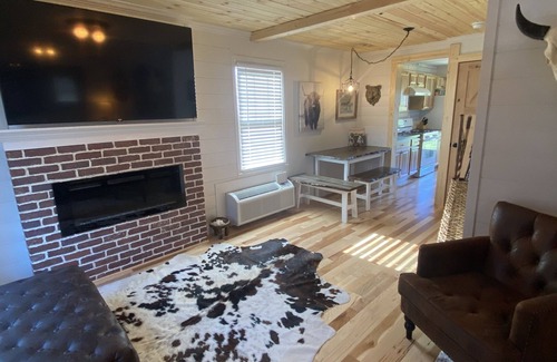 Powell Haus | Cozy one bedroom near Cody 10 miles to heart mountain 70 to Yellowstone