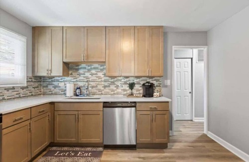 Wheeling Haus | Cozy Outdoor Space + BBQ | LCP Collection