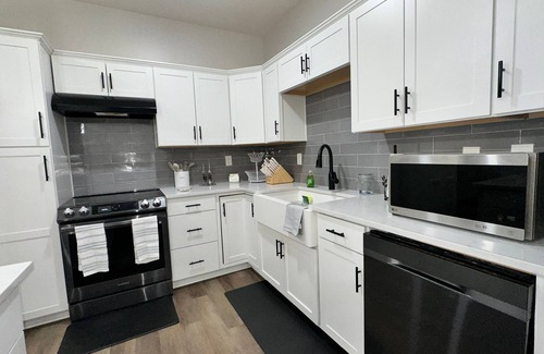 Pelham Haus | Cozy Pelham Cottage – Minutes from Oak Mountain Park/Pet-Friendly fees apply