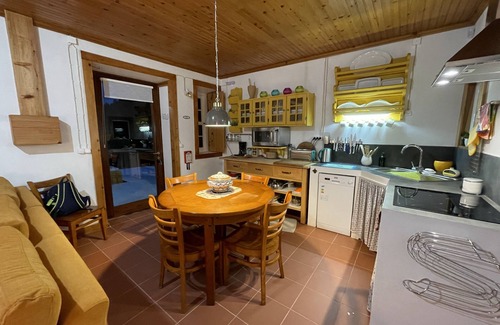 Horta Haus | Cozy Private Country House with Big Garden