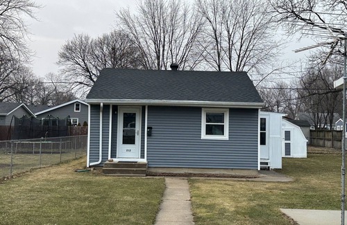 Loves Park Haus | Cozy private home located 5 minutes from downtown!