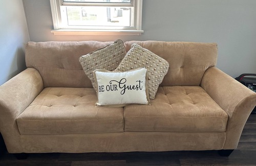 Loves Park Haus | Cozy private home located 5 minutes from downtown!