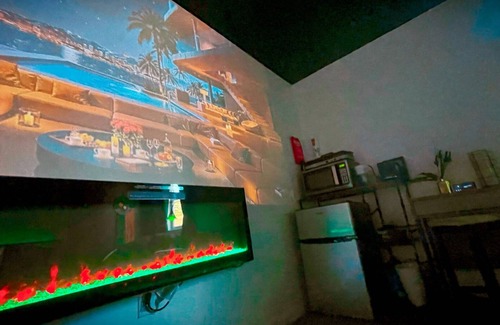 Landover Wohnung | Cozy Private King Suite & Patio Wash Driveway walk 2 Stadium