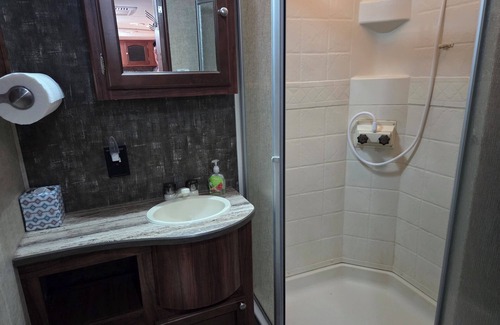 Green Creek Haus | Cozy Private RV Near The Delaware Bay