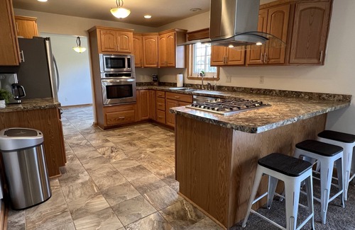 Grand Blanc Haus | Cozy & quiet Grand Blanc retreat near Fenton