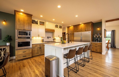 Klamath Falls Haus | Cozy Retreat Family Home