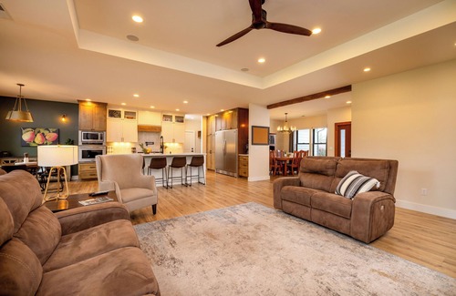 Klamath Falls Haus | Cozy Retreat Family Home