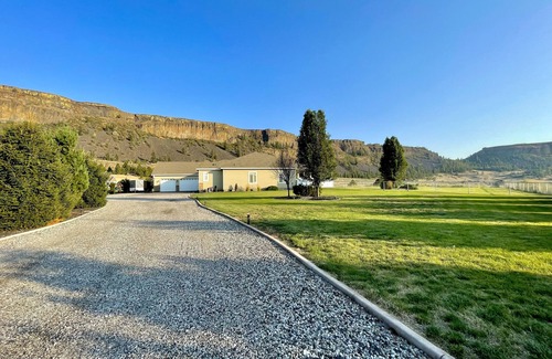 Electric City Haus | Cozy retreat in beautiful Coulee.