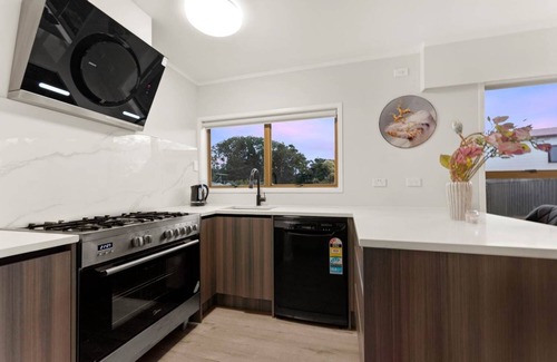 Henderson Haus | Cozy Retreat in Henderson