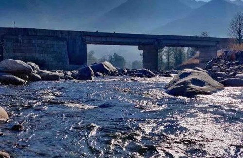 Manali Wohnung | Cozy riverside Apartment in Manali-Dobhi