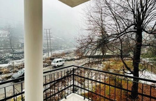 Manali Wohnung | Cozy riverside Apartment in Manali-Dobhi