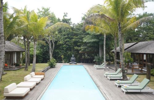 Nyambu Bed & Breakfast | Cozy Room Monkey View in Kaba-Kaba