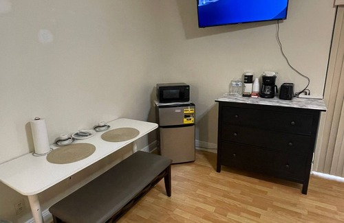 Tamarac Haus | Cozy room with private bathroom and entrance