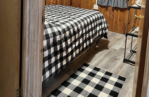 Houghton Lake Kabine | Cozy rustic 5 bed cabin near trails and lake