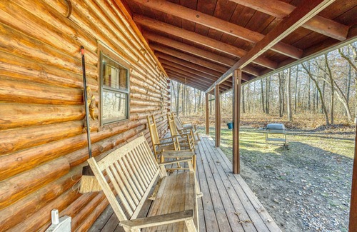 Saint Joe Kabine | Cozy, Rustic, & Spacious 10-person cabin near Grinder's Ferry & Tyler Bend!