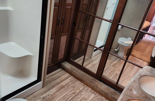 Ottoville Haus | Cozy RV for the Solar Eclipse