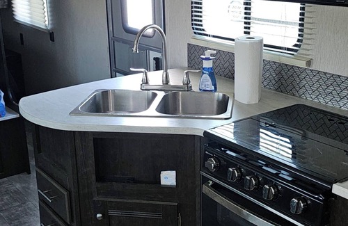 Colorado Springs Haus | Cozy RV in the quiet countryside outside of Peyton with AC, WiFi
