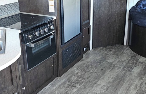 Colorado Springs Haus | Cozy RV in the quiet countryside outside of Peyton with AC, WiFi