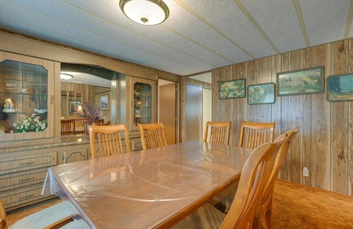 Salmon Haus | Cozy Salmon Home with Mountain Views and River Access