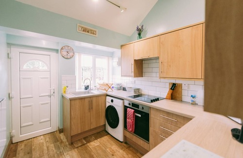 East Dereham Wohnung | Cozy Scarning Apartment for Three