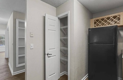 Lilburn Wohnung | Cozy single room with WiFi, AC in Lilburn