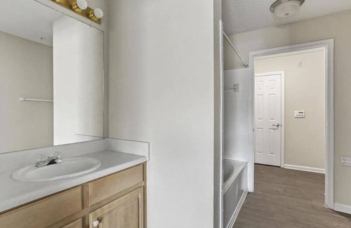 Lilburn Wohnung | Cozy single room with WiFi, AC in Lilburn