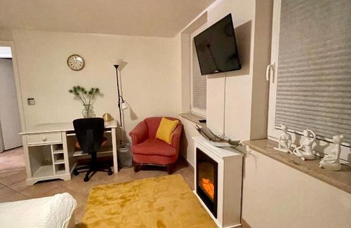 Kolonie Kleinmachnow Wohnung | Cozy Souterrain-Flat with Sauna