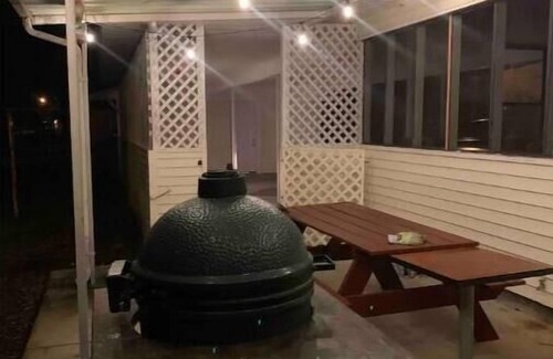 Sorrento Haus | Cozy, Spacious and Clean Home, Close to I-10