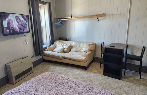 South Range Wohnung | Cozy Studio Apt Near MTU, Houghton & Keweenaw, Full Amenities & Trail Access