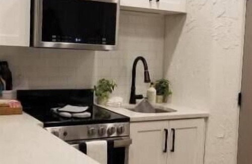 St. George Haus | Cozy Studio Condo with Jetted Tub and 2 Pools