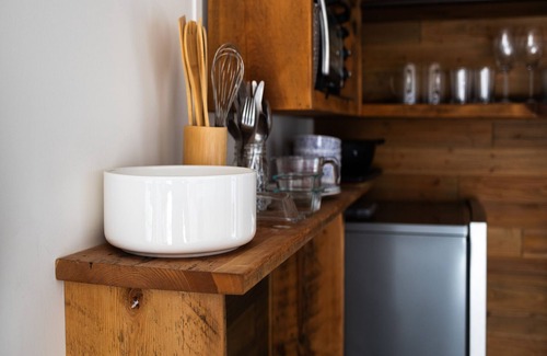 Baker City Wohnung | Cozy Suburban Suite w/ kitchenette, centrally located to several attractions!