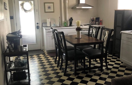 Hickory Wohnung | Gemütliche Suite auf Zedern