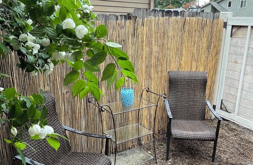 Eugene Wohnung | Cozy suite with a private courtyard