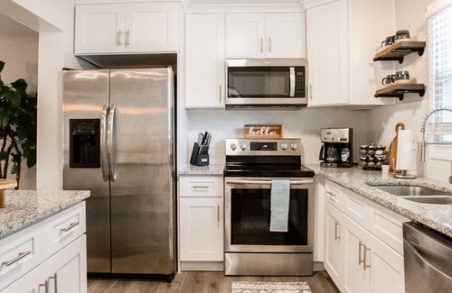 Roswell Haus | Modern + Cosy Townhome - Minuten nach Avalon w / king