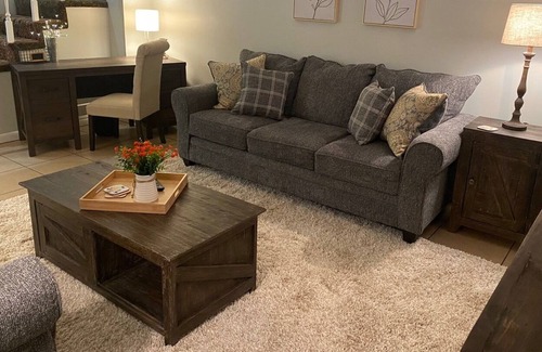 Sikeston Haus | Cozy townhouse minutes from Historic Downtown Sikeston