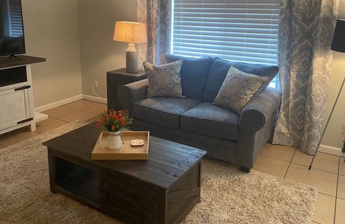 Sikeston Haus | Cozy townhouse minutes from Historic Downtown Sikeston