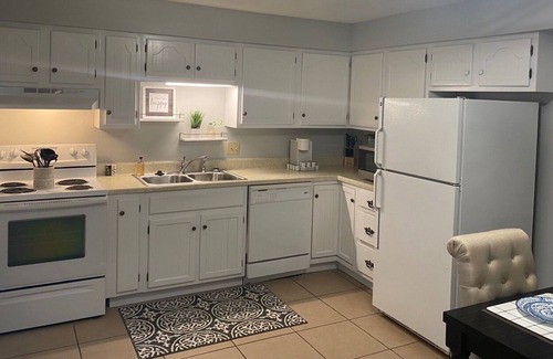 Sikeston Haus | Cozy townhouse minutes from Historic Downtown Sikeston