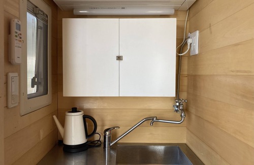 Miura Haus | Blick auf das Meer 良 い Gemütliches Wohnwagenhaus Wochentagsrabatt, Langzeitrabatt, WLAN verfügbar パ ソ コ ン PC-Arbeit beim Beobachten des Meeres 約 Ca. 90 Minuten nach Tokio