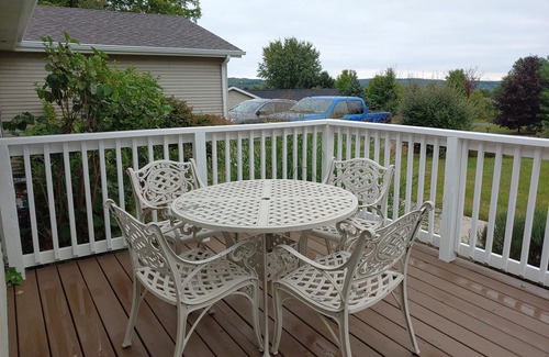 Traverse City Haus | Gemütliche Traverse City Hilltop Retreat | 3 BD & 2 BTH