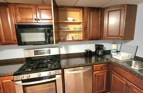 Buford Haus | Cozy Treasure Home with private entrance