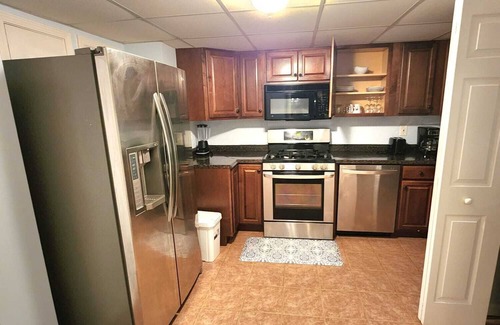 Buford Haus | Cozy Treasure Home with private entrance