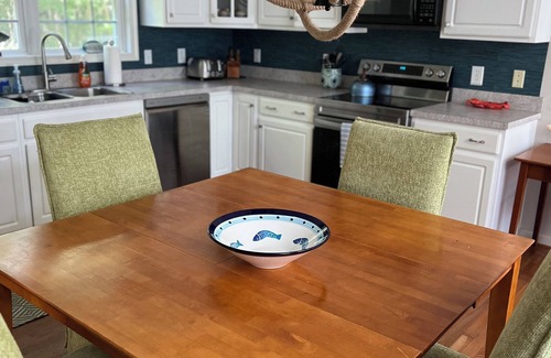 Reedville Haus | August weeks still available! Fish and crab from private, waterfront dock!