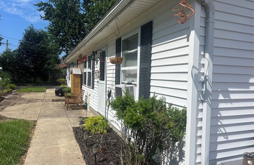 Ashtabula Hütte | Cozy Vibe, Clean, Beach Access, 10 mins to GOTL!