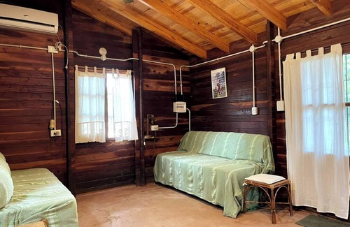 Paso de la Patria Kabine | Cozy wooden cabin in superb Paso de la Patria with WiFi, AC