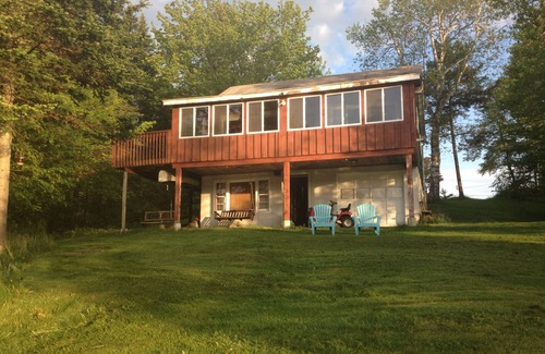 Woodford Hütte | Woodford Cozy Lakefront Cottage