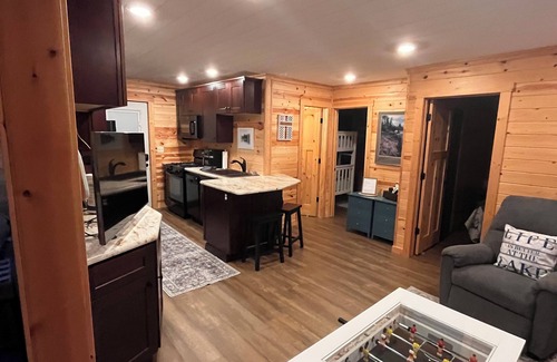 Osakis Kabine | Cozy year round cabin on Lake Osakis with game room, deck and kayaks!