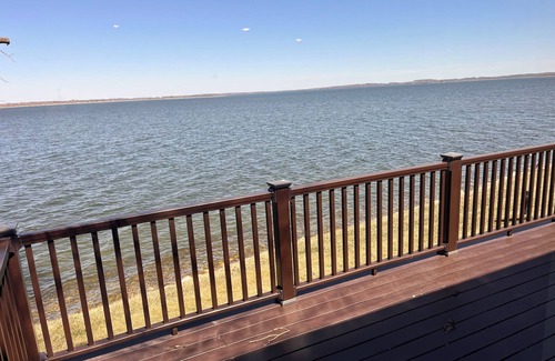 Osakis Kabine | Cozy year round cabin on Lake Osakis with game room, deck and kayaks!