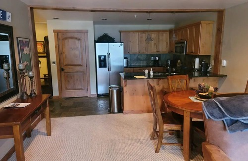 Kellogg Eigentumswohnung | Cozy1 Bedroom, 2 Queen size bed Penthouse in The Ridge at Silver Mountain