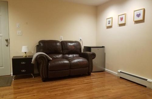 Jericho Wohnung | Cozy1B1B W Private Entrance