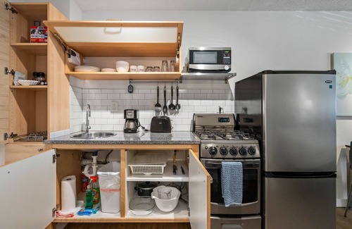 Brookwood Wohnung | Chic Premium Studio Apartment (D) - Beinhaltet wöchentliche Reinigung mit Wäschewechsel